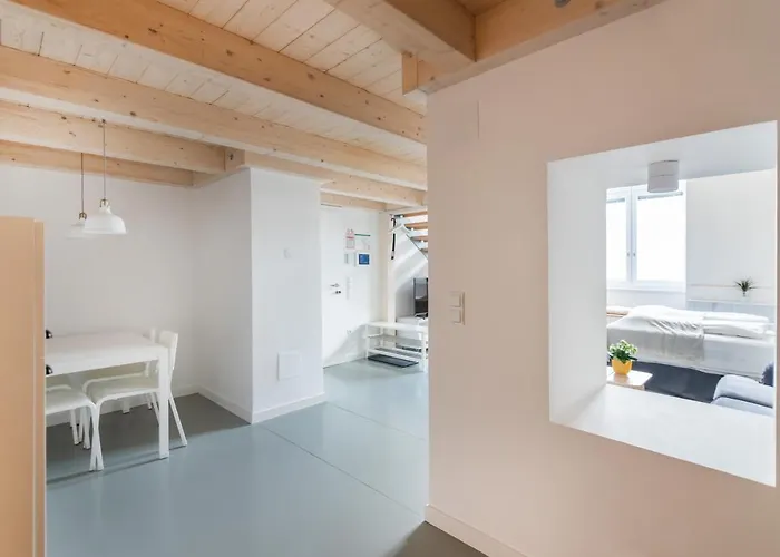 Vorgarten - Central, New And Stylish For Your Comfortable In