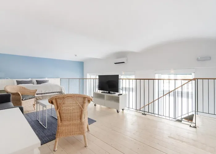 Vorgarten - Central, New And Stylish For Your Comfortable In