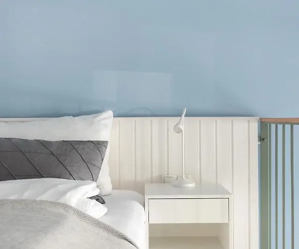 Vorgarten - Central, New And Stylish For Your Comfortable In